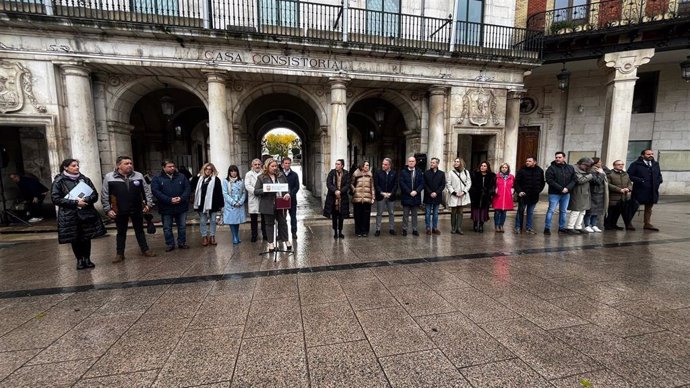 AYala en la concentración en la plaza Mayor con motivo del 25 de Noviembre, Día Internacional Contra la Violencia de Género.