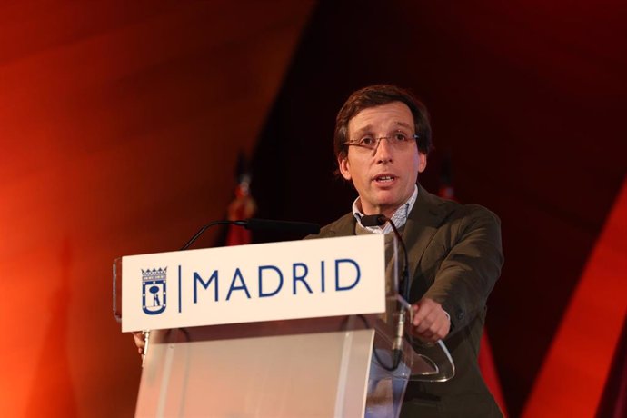 Archivo - El alcalde de Madrid, José Luis Martínez-Almeida, interviene durante el acto institucional conmemorativo por el Día Internacional de la Mujer, 8M, en el Auditorio Caja de Música CentroCentro