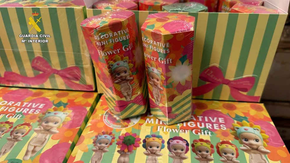 Muñecos Sonny Angel falsos incautados en Badalona (Barcelona)