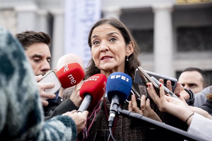 La portavoz del PSOE en el Ayuntamiento de Madrid, Reyes Maroto, ofrece declaraciones a los medios  