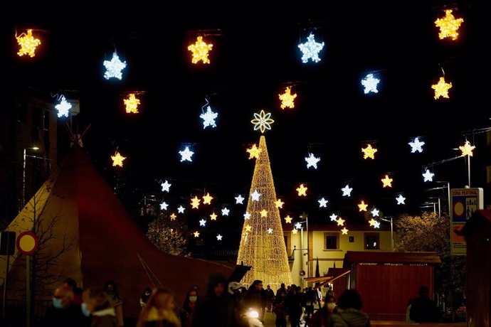 Archivo - Árbol de Navidad