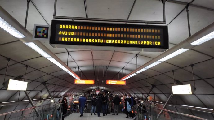 El servicio de Metro de Bilbao interrumpido totralmente por un p`roblema eléctrico