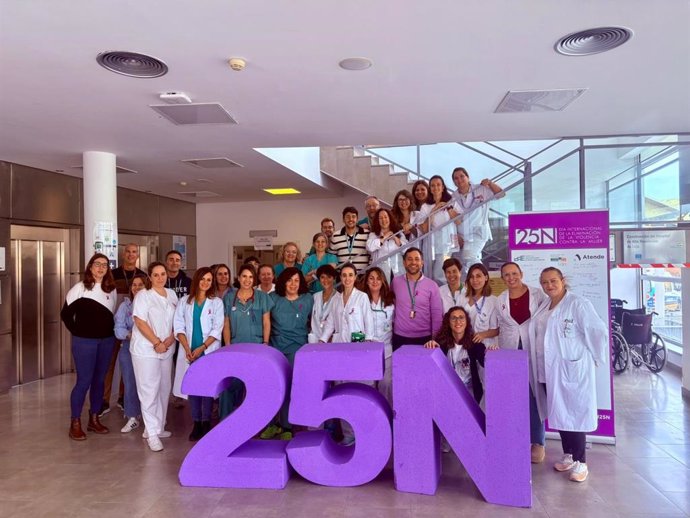 Foto de grupo en el Hospital de Loja.