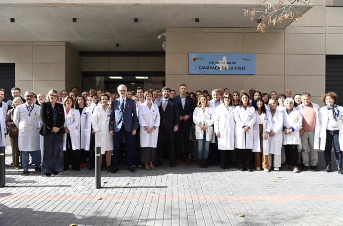 El presidente de la Comunidad, Fernando López Miras, y el consejero de Salud, Juan José Pedreño, en la inauguración del nuevo edificio del centro de salud de Atención Primaria de Caravaca de la Cruz