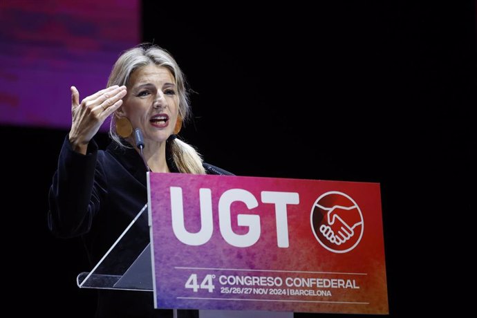 La vicepresidenta segunda y ministra de Trabajo y Economía Social, Yolanda Díaz, interviene durante el 44 Congreso Confederal de UGT, en el Auditorio del Centro de Convenciones Internacionales de Barcelona, a 25 de noviembre de 2024, en Barcelona, Catalun