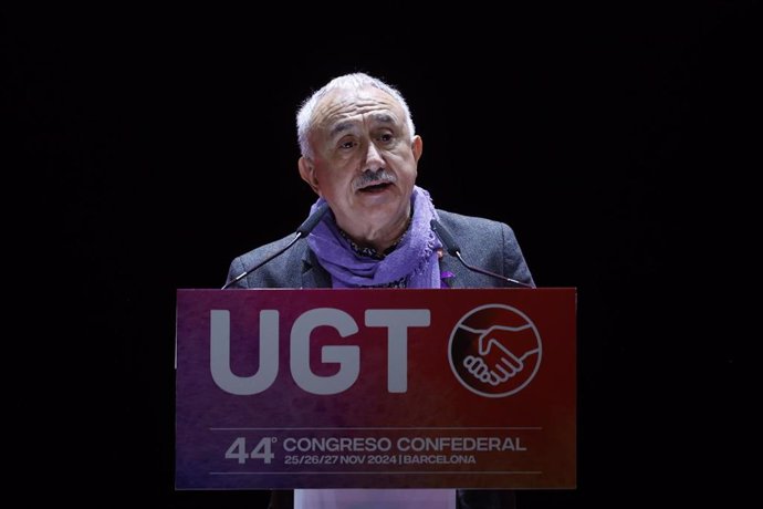 El secretario general de UGT, Pepe Álvarez, interviene durante el 44 Congreso Confederal de UGT, en el Auditorio del Centro de Convenciones Internacionales de Barcelona, a 25 de noviembre de 2024, en Barcelona, Catalunya (España). En el congreso, que se c