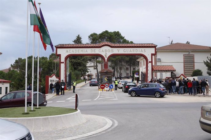 Llegada de los aspirantes a la academia de la Guardia Civil de Baeza