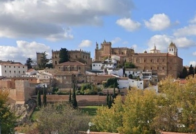 Lienzo de la muralla que se iluminará por el 38º aniversario de la declaración de Cáceres como Patrimonio de la Humanidad por la Unesco