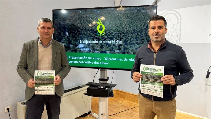 Acosta y López, en la presentación de 'Oliventura, un viaje al cetro del cultivo del olivar'.