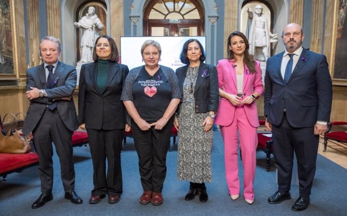 25N.- Rollán Inaugura En El Senado El Acto Por Día Internacional De La Eliminación De La Violencia Contra La Mujer