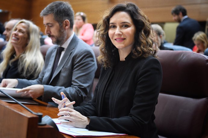 La presidenta de la Comunidad de Madrid, Isabel Díaz Ayuso, durante un pleno en la Asamblea de Madrid, a 21 de noviembre de 2024, en Madrid (España).