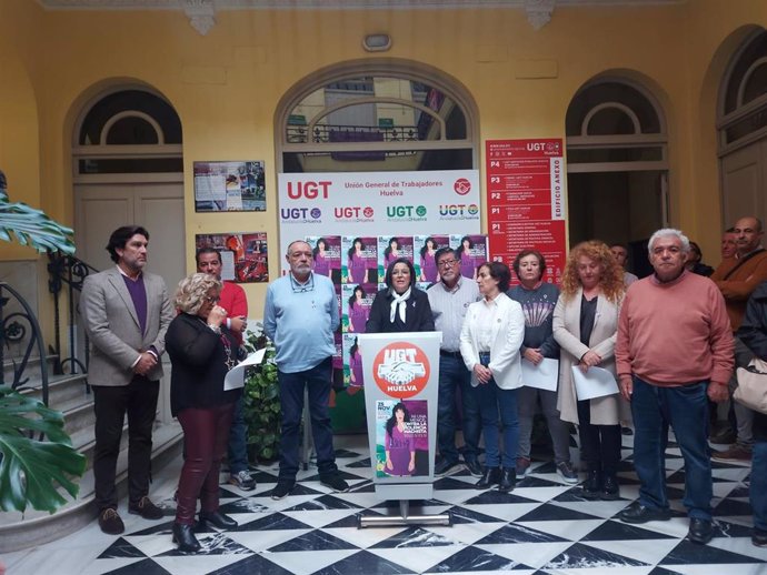 Concentración de UGT Huelva con motivo del 25N.