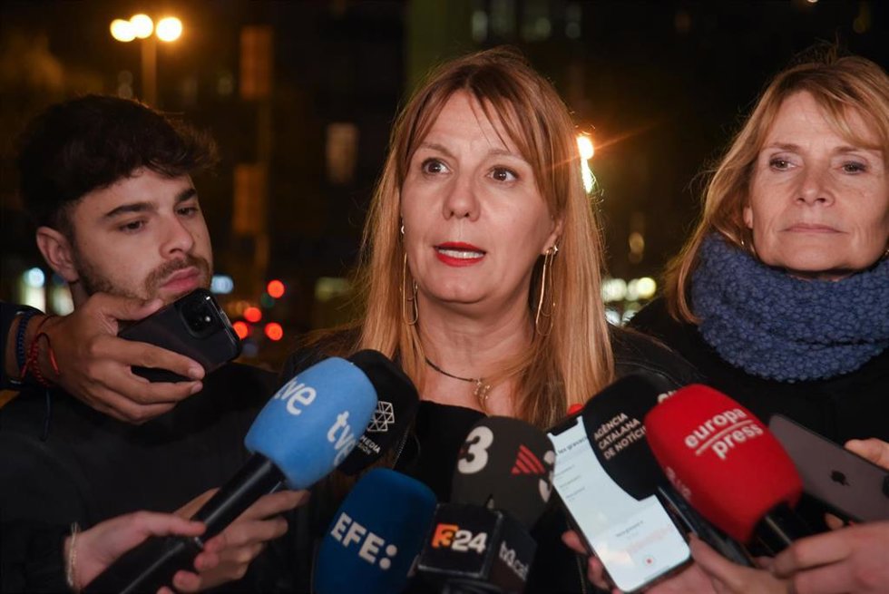 La secretaria de políticas feministas del PSC, Snia Guerra, antes de la manifestación por el 25N