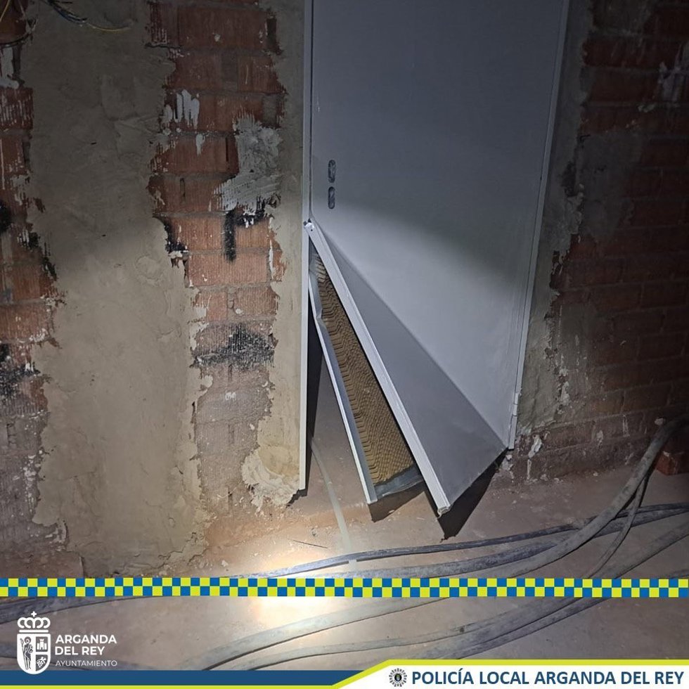 Pillan a cuatro ladrones intentando asaltar un local de Arganda
