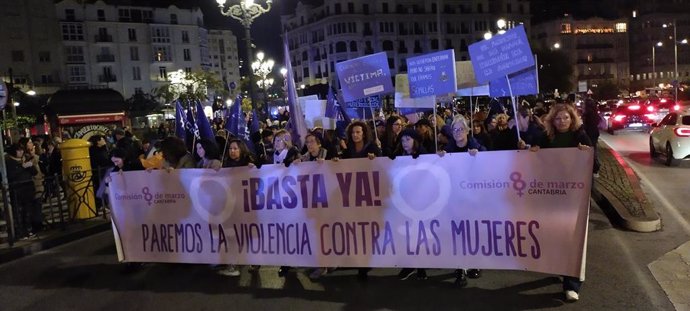 Manifestación contra la violencia de género en Santander