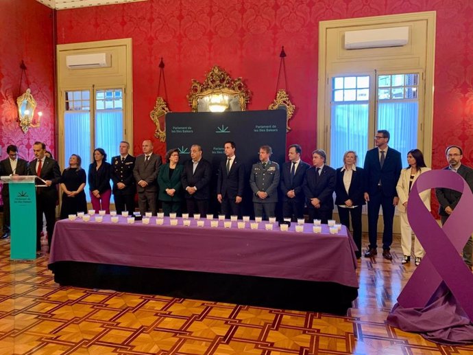 Acto del Parlament en conmemoración del 25N