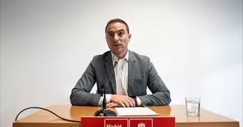 Lobato se aferra a la Secretaría General del PSOE-M y denuncia un "linchamiento" de dirigentes de su partido