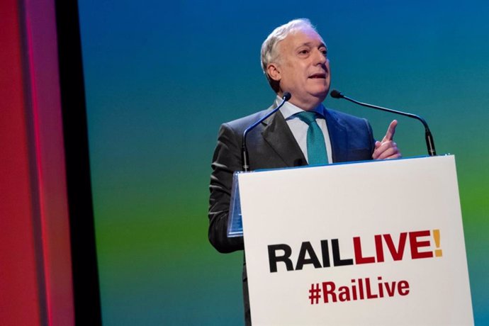 El consejero de Fomento, Vivienda, Logística y Cohesión Territorial del Gobierno de Aragón, Octavio López, en la inauguración del 'Rail Live!'.