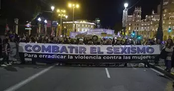 Feministas socialistas piden que se vote en el Congreso Federal del PSOE expulsar del partido a clientes de prostitución