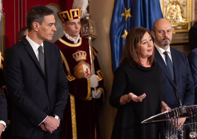 Archivo - La presidenta del Congreso de los Diputados, Francina Armengol, durante el acto de homenaje a la Constitución, en el Congreso de los Diputados, a 6 de diciembre de 2023, en Madrid (España).