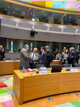 Santonja en un momento antes de su participación en la reunión del Consejo de Ministros de Educación. Juventud, Cultura y Deporte