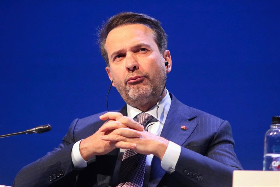 Archivo -  Alparslan Bayraktar, ministro de Energía de Turquía
