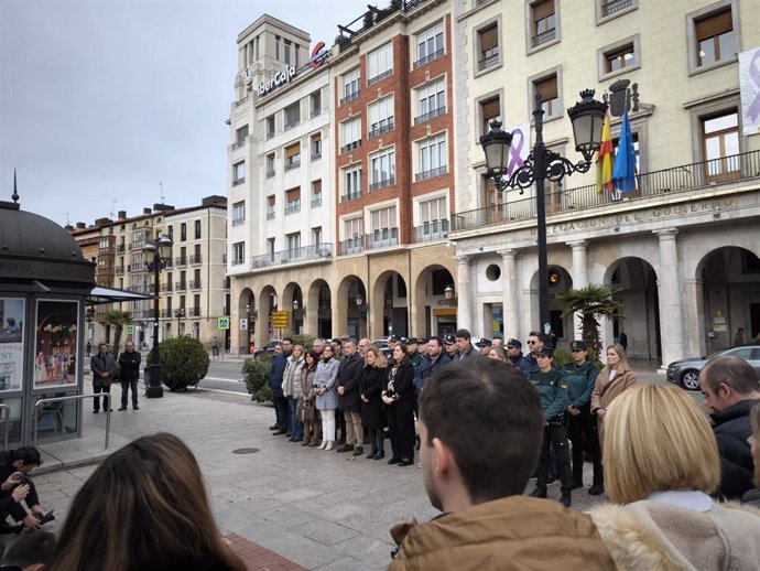 Concentración de rechazo por la violencia machista en Logroño