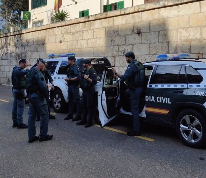 Archivo - Agentes de la Guardia Civil