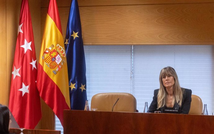 La mujer del presidente del Gobierno, Begoña Gómez, durante la Comisión de Investigación sobre programas de cátedras y postgrados de la Universidad Complutense de Madrid y empresas financiadoras, en la Asamblea de Madrid.