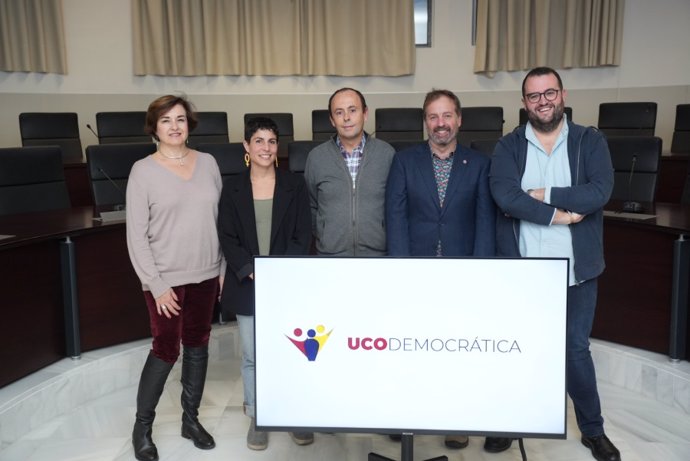 (Desde izda.)  Pilar Montesinos, Ana Andreu, Emilio Camacho, José Luis Quero y Rafael Pimentel.