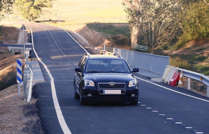 Archivo - Carretera de acceso a Pozuel de Ariza.