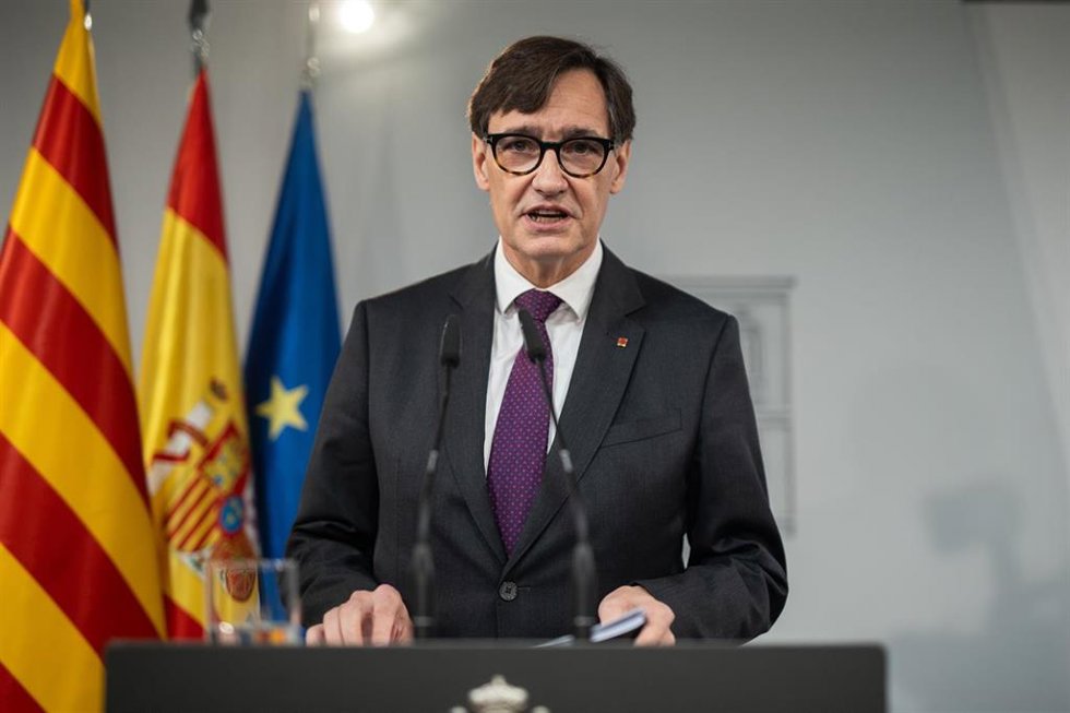 El presidente de la Generalitat de Catalunya, Salvador Illa, ofrece una rueda de prensa tras su reunión con el presidente del Gobierno, Pedro Sánchez, en el Palacio de La Moncloa, a 22 de noviembre de 2024, en Madrid (España). Sánchez cierra hoy su rond