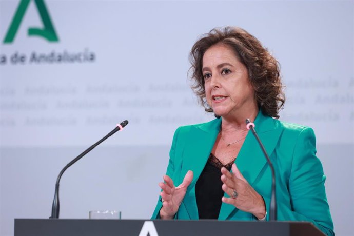 La consejera de Sostenibilidad y Medio Ambiente, Catalina García, interviene en una rueda de prensa posterior al Consejo de Gobierno andaluz. (Foto de archivo).