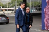 Sánchez denuncia ataques a la izquierda para que desista y cree que seguirá gobernando: "Tres años más y los que vienen"