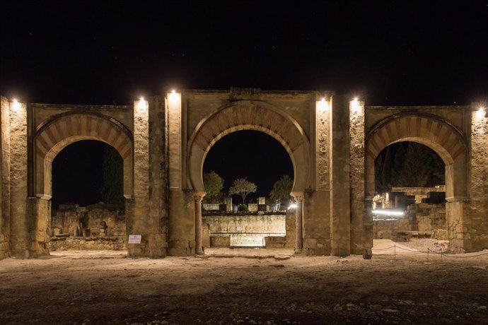 Archivo - Pórtico Oriental de Medina Azahara en Córdoba, que organizará una actividad con motivo del Día de la Bandera.