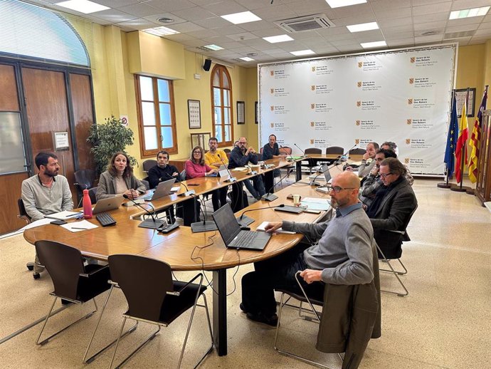 Reunión de la Mesa de producción agraria ecológica, en las instalaciones de la Conselleria de Agricultura, Pesca y Medio Natural.