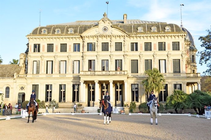 Archivo - La Real Escuela de Jerez acoge desde este jueves el segundo concurso de doma clásica internacional en una imagen de archivo.