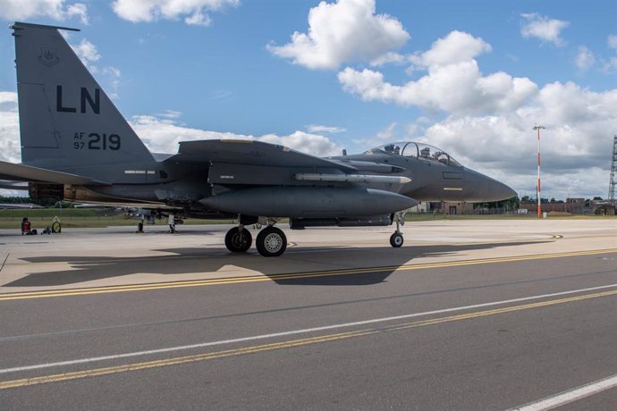 Archivo - Un caza en la base aérea de Lakenheath, Reino Unido  