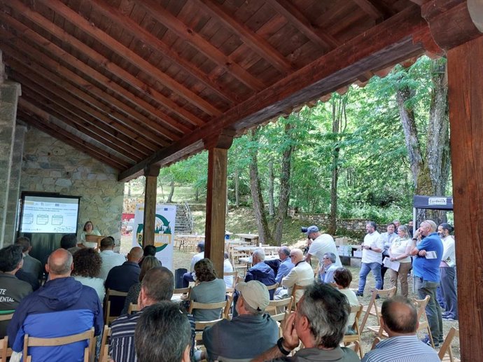 Presentación del proyecto en Salamón (León).