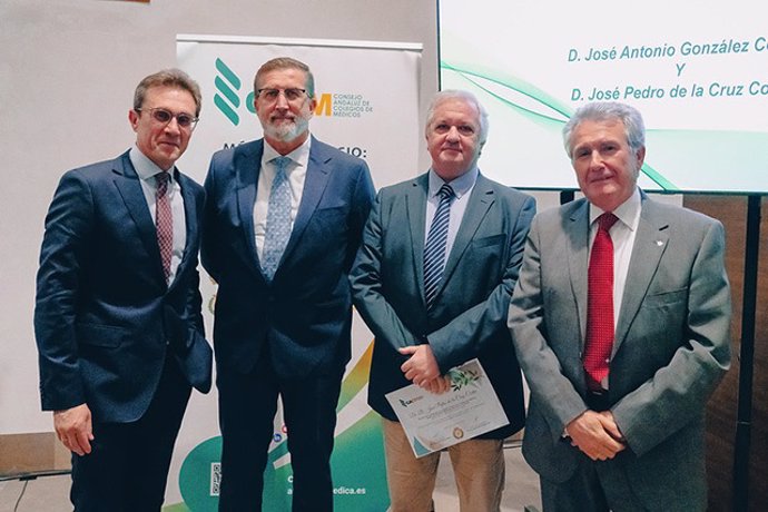 El trabajo de investigación, está firmado por los catedráticos de Farmacología de la Universidad de Málaga José Antonio González Correa y José Pedro de la Cruz Cortés.