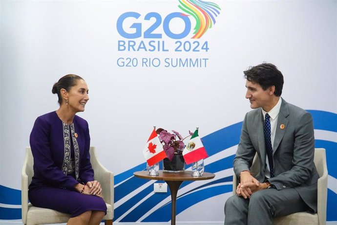 La presidenta de México, Claudia Sheinbaum, junto al primer ministro de Canadá, Justin Trudeau