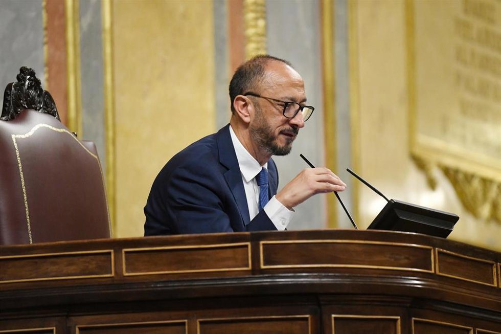 Archivo - El vicepresidente del Congreso y diputado del PSOE, Alfonso Rodríguez Gómez de Celis, durante una sesión plenaria, en el Congreso de los Diputados, a 25 de junio de 2024, en Madrid (España).
