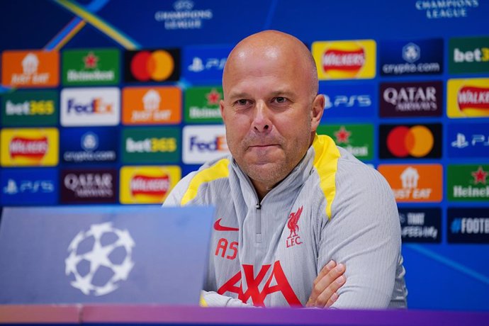 26 November 2024, United Kingdom, Liverpool: Liverpool manager Arne Slot looks on during a press conference ahead of Wednesday's UEFA Champions League soccer match against Real Madrid, at the AXA Training Ground. Photo: Peter Byrne/PA Wire/dpa