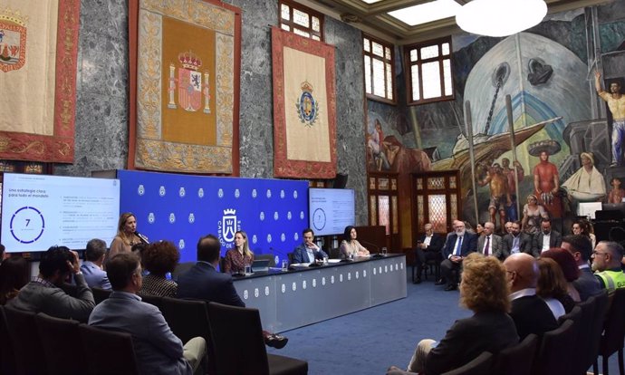 Reunión del pacto por la movilidad en Tenerife