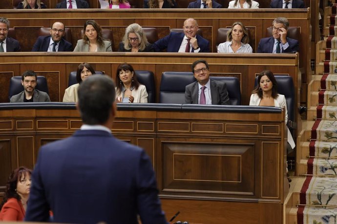 Archivo - El presidente del Gobierno, Pedro Sánchez, en el Congreso de los Diputados, a 18 de septiembre de 2024, en Madrid (España).