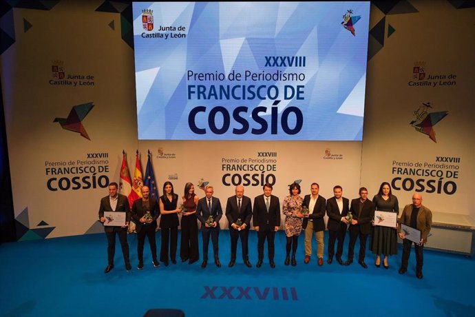 El presidente de la Junta, Alfonso Fernández Mañueco, en la gala de entrega de los Premios de Periodismo  'Francisco de Cossío' en su XXXVIII edición