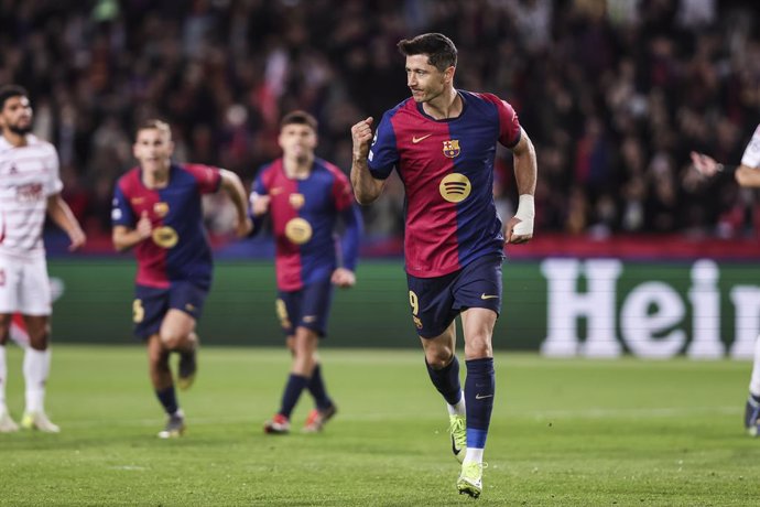 Robert Lewandowski of FC Barcelona celebrates a goal during the UEFA Champions League 2024/25 League Phase MD5, match between FC Barcelona and Stade Brestois 29 at Estadi Olimpic Lluis Companys on November 26, 2024 in Barcelona, Spain.