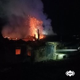 Incendio urbano en Langreo