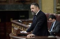 Abascal acusa a Sánchez de "abandonar" a las víctimas por "cálculo político" y para distraer de la corrupción