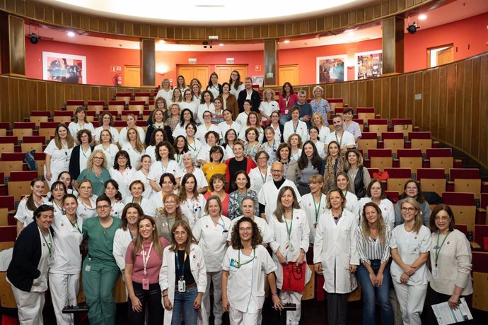 El Hospital Universitario Virgen de las Nieves de Granada ha organizado una jornada para actualizar conocimientos ante el impacto de las lesiones por presión en pacientes.